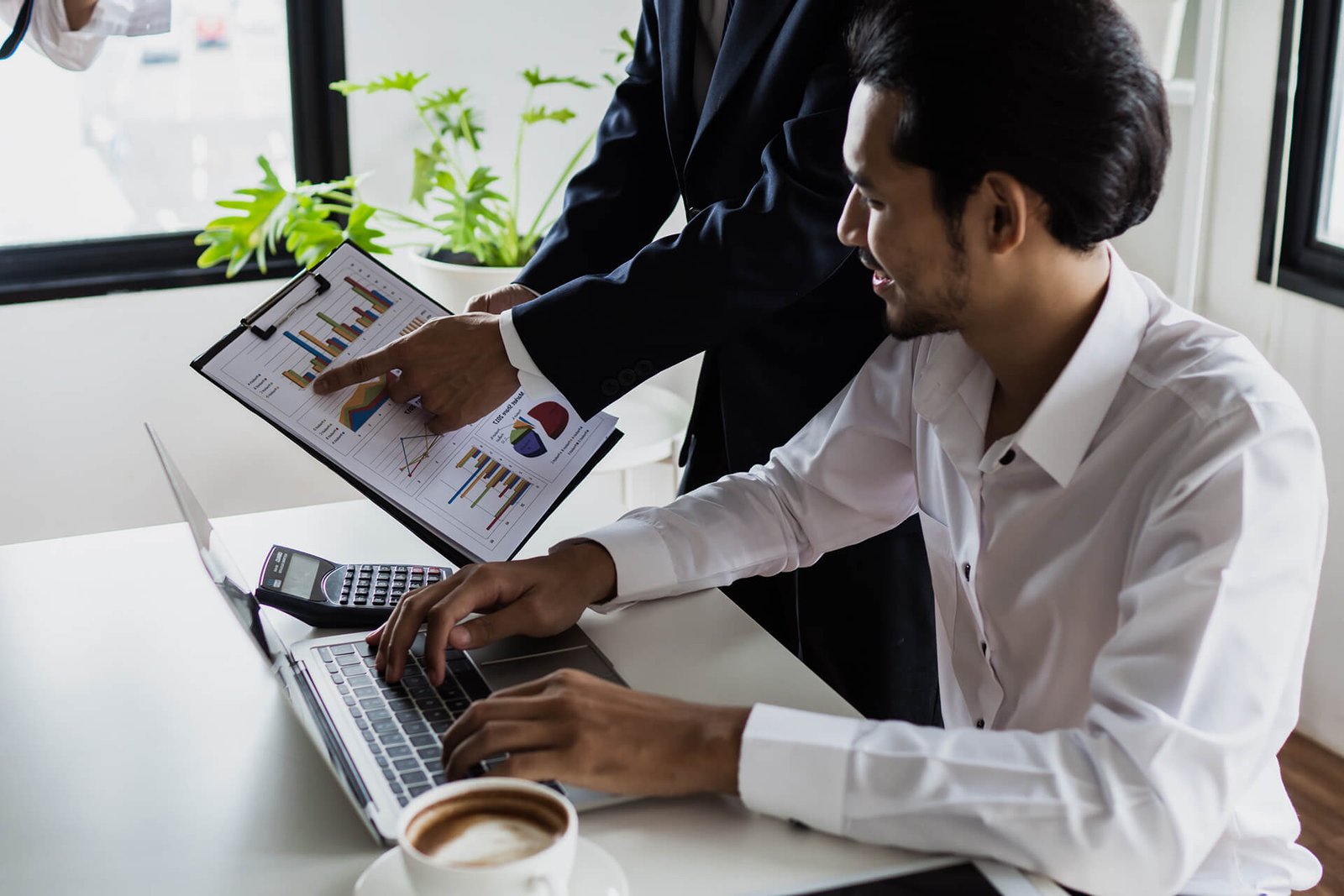 Business consultants planning a successful project
